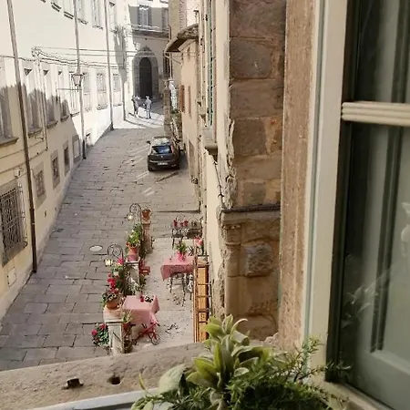 Noi Due A * Cortona