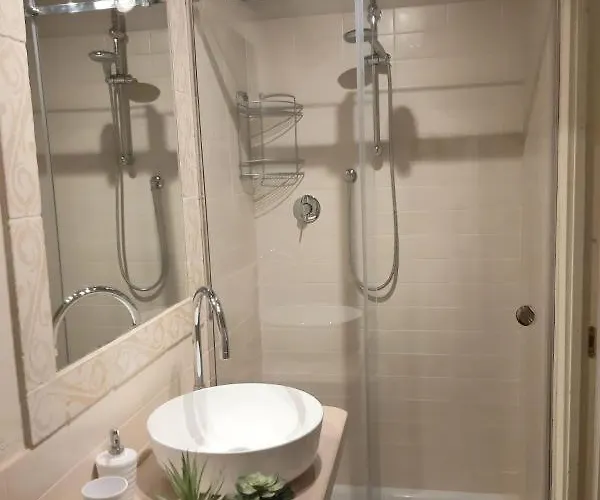 Noi Due A شقة كورتونا